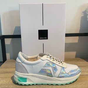 Dolce Vita Yasmen Sneaker